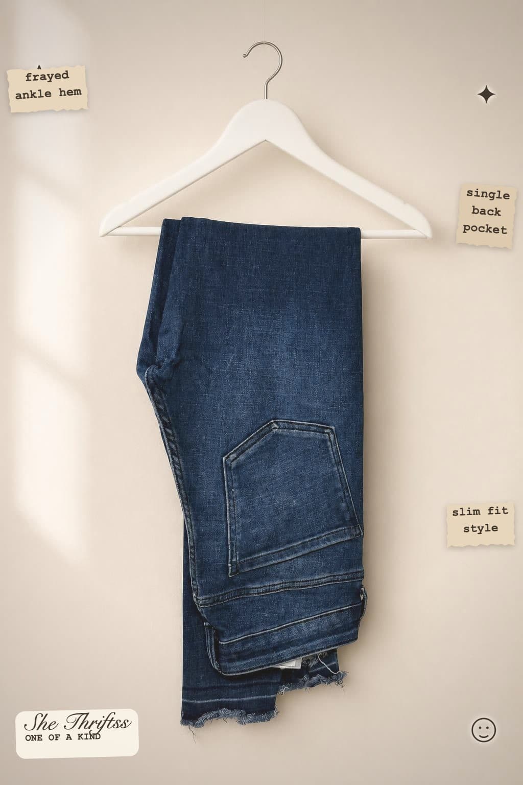 Frayed hem slim jeans